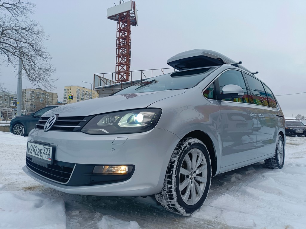 VOLKSWAGEN SHARAN